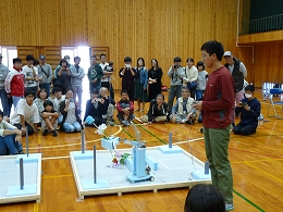 予選会の様子　高専生によるデモンストレーション