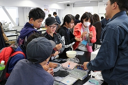 高専祭の様子　材料システム工学科